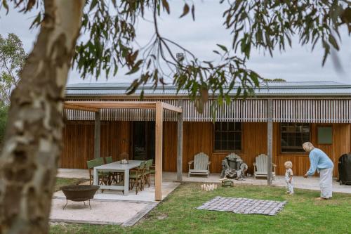 Tea Tree - Private Retreat with Outdoor Bath, Robe (photo 6)