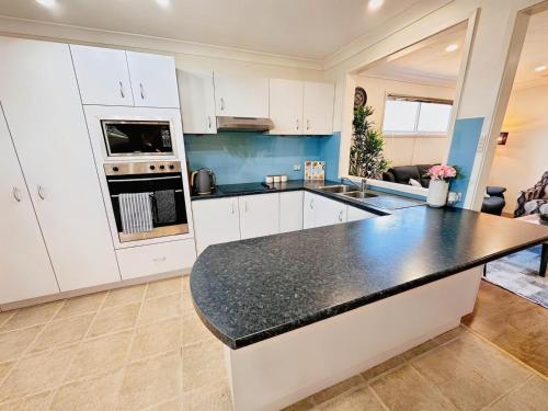 The Urban Cozy Cottage - 5 Mins to Parramatta CBD - image 11