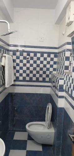 Standard Double Room image 10