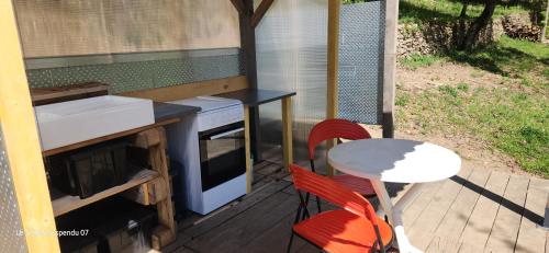 Le Temps Suspendu in Saint-Pierreville