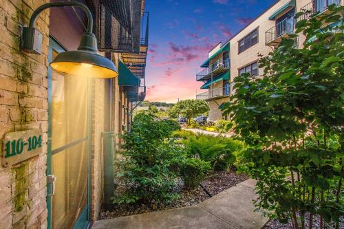 Downtown and Waterfront 2BDR Condo in Grand Haven 110 in Grand Haven, USA