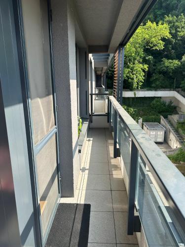 Apartment with Balcony and Parking, Danube & Green View, Bratislava (fotografie 9)