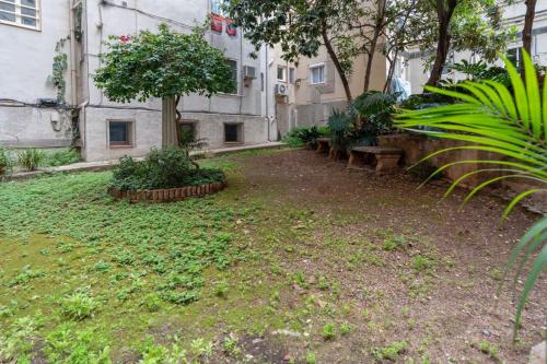 Three-Bedroom Apartment image 1