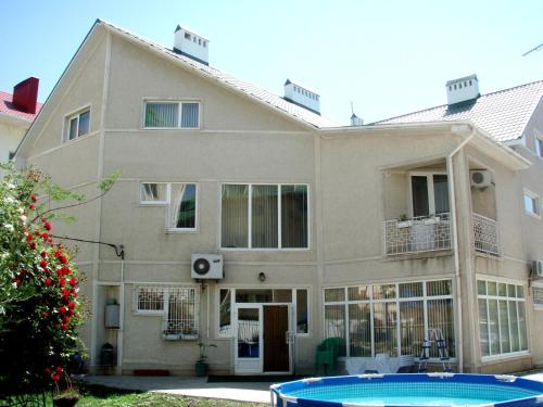 

Guest House on Pionersky prospekt 36