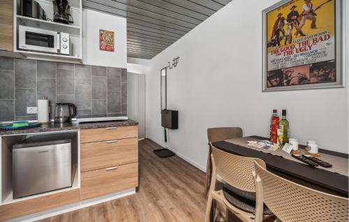 keuken, 1 Bedroom Nice Apartment In Oberhof in Oberhof