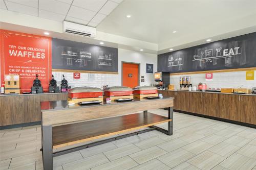 Hampton Inn Virginia Beach Oceanfront North - image 11