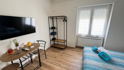 Rome Downtown Express Guest House - Lucio Sestio Metro A, Fast Connection to the City Centre, Rome (photo 6)