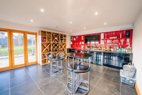 Highview House, Llandevaud in Llanmartin