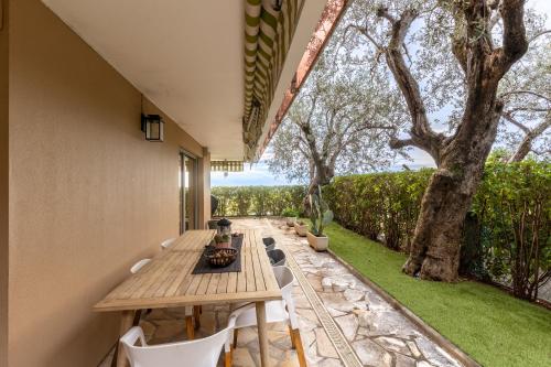 NICE luxury residence, Garden level with sea view and swimming pool, 2bedroom apartment of approximately 85 square meter and private garden, Nice (fotografie 5)