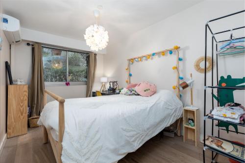 NICE luxury residence, Garden level with sea view and swimming pool, 2bedroom apartment of approximately 85 square meter and private garden, Nice (fotografie 9)
