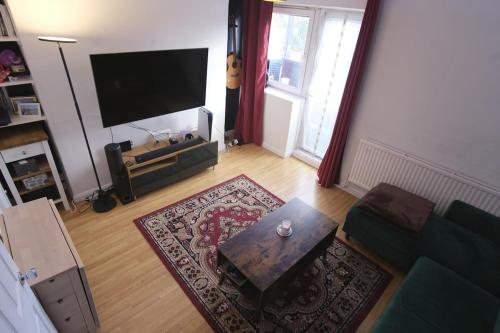 1 BR Flat near Brick Lane w Add'l Sofa Bed
