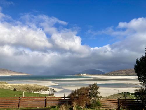 外部景觀, Tarasaigh House in 哈里斯島