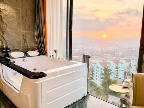 New Century Dalat Hotel - 전망