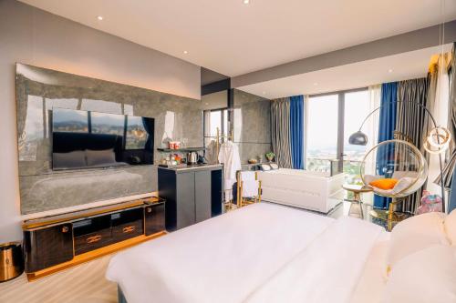 room detail thumbnail 0