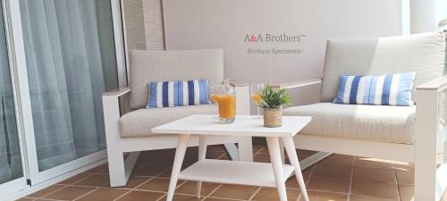 Three-Bedroom Deluxe Apartment image 4