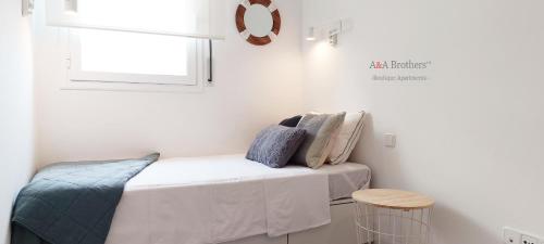 Three-Bedroom Deluxe Apartment image 7