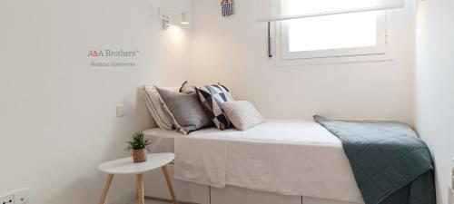 Three-Bedroom Deluxe Apartment image 5