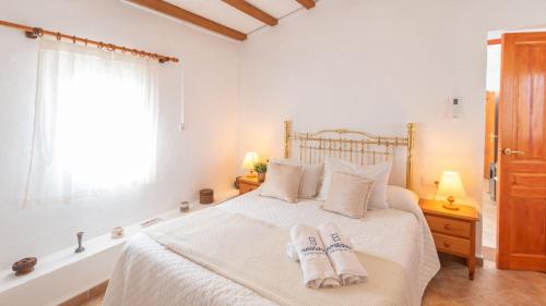 Casa Brenda Donald Antequera by Ruralidays