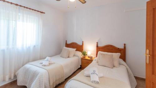 Casa Brenda Donald Antequera by Ruralidays