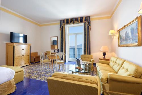 Junior Suite with Sea View image 6