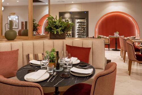 Catalonia Plaza Espana Hotel & Spa - image 8