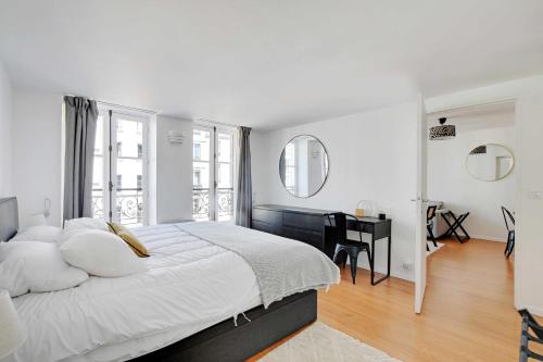 Elegant Apt - 1BDR 4P - Marais Place des Vosges - image 6