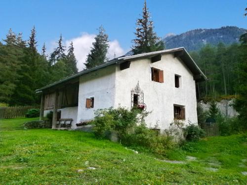 Ancient Engadine Mill in Scuol, Schweiz