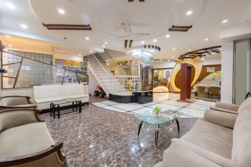 Vestíbulo, Hotel Chanchal Continental in New Delhi