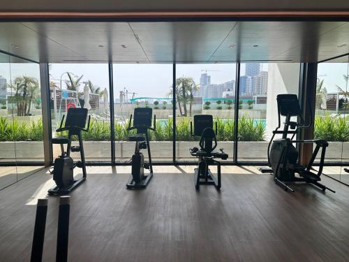 Cozy Apartment Gym Pool High 17th Floor JVC Gateway to Dubai, Dubai (Foto 8)