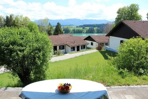 Ferienhaus Nr 114, Kategorie Komfort, Feriendorf Hochbergle, Allgäu in Lechbruck, Deutschland