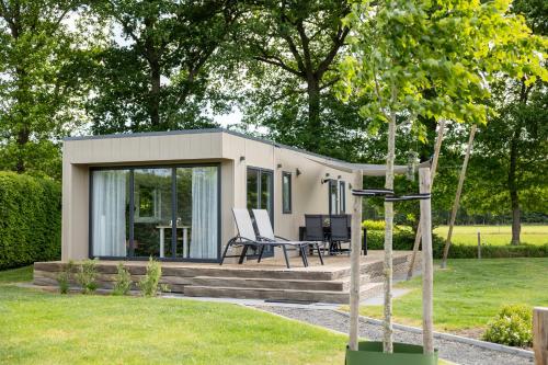 Chalet Unique, Unterkunft in Oldeberkoop