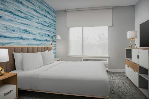 Sleeps 4