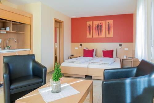 2 twin beds