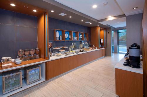Springhill Suites By Marriott Newark Downtown - image 6