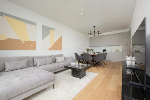 Luxury Apartment with Balcony & Air Conditioning in the Centre of Warsaw by Renters Prestige, Warsaw (photo 8)