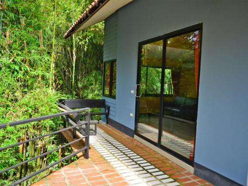 ภูไอยรา รีสอร์ท (Phuiyara Resort) in เมืองนครนายก