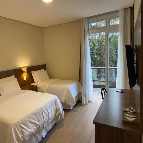Deluxe Triple Room room in Hotel Chateau