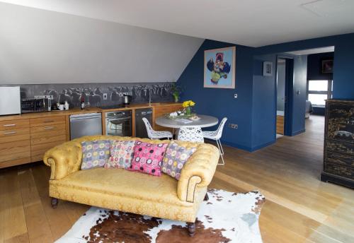 Strattons Hotel - image 3