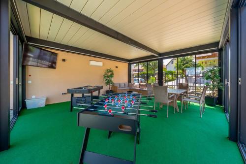 Helka Apartmanház (Helka Apartmanhaz) in Balatonlelle