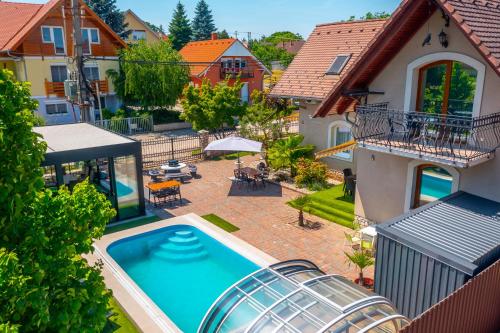 Kert, Helka Apartmanház (Helka Apartmanhaz) in Balatonlelle