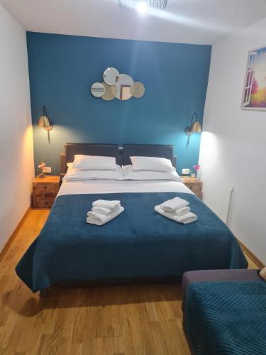 INCHY ACCOMMODATION - Deluxe Rooms & fully equipped kitchen in Diocletian's Palace, Split