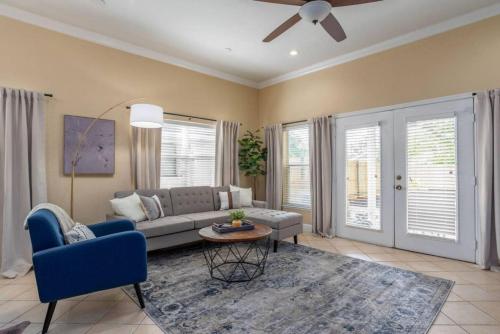 Large 3 bedroom with King Bed – khách sạn tại Trung tâm Orlando