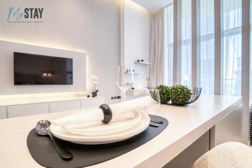 Luxurious Spacious Studio - image 2