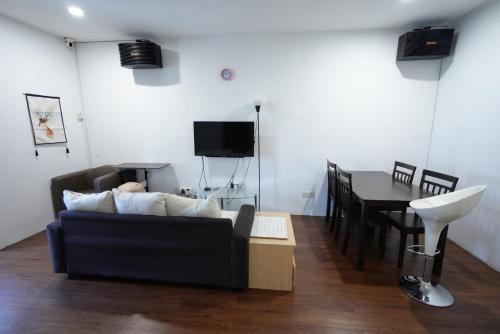 Aimelia guest house by G traveler in Kota Damansara