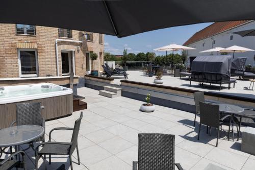 Išorė, CE Plaza Hotel in Siofokas