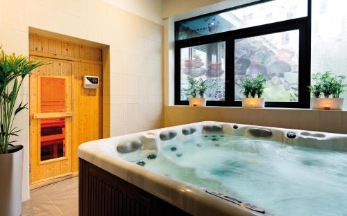 Гореща вана, Lagrange Apart’Hotel Paris-Boulogne in Boulogne-Billancourt