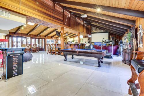 1-Acre Las Vegas Getaway: Pool, Spa & Tennis Court, Las Vegas (foto 9)