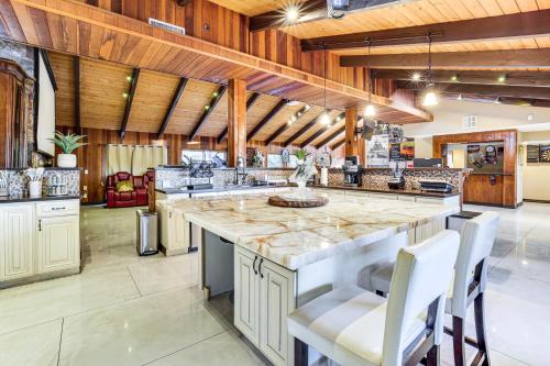 1-Acre Las Vegas Getaway: Pool, Spa & Tennis Court, Las Vegas (foto 11)