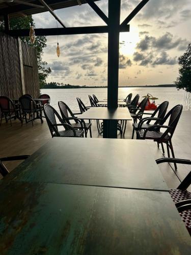 Restaurant, Pergola House in Assinie-Mafia