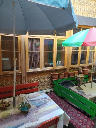 Lahic Kafe B&B in Lahich